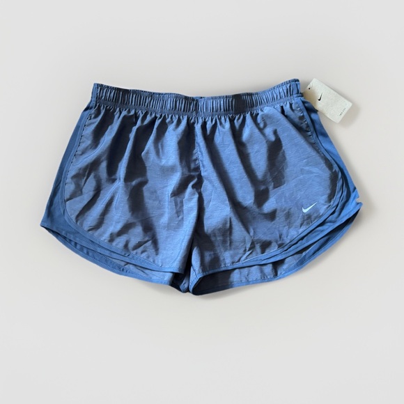 Nike Pants - Women's Nike Tempo Dri-FIT Mid-Rise 3in. Plus Size Running Shorts Women’s Sz 2XL